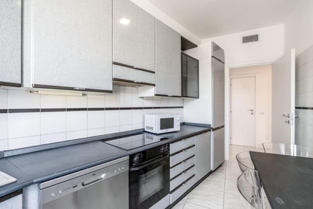 Comfort Suite In Milan Luaran gambar